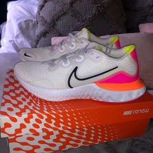 Women’s size 9 Nike Renew Running shoe